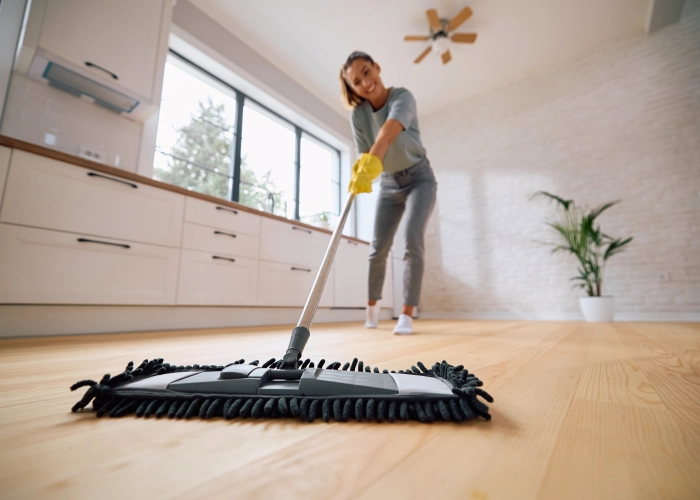 Cleaning of common areas in buildings in Hamilton L8P 4Y5